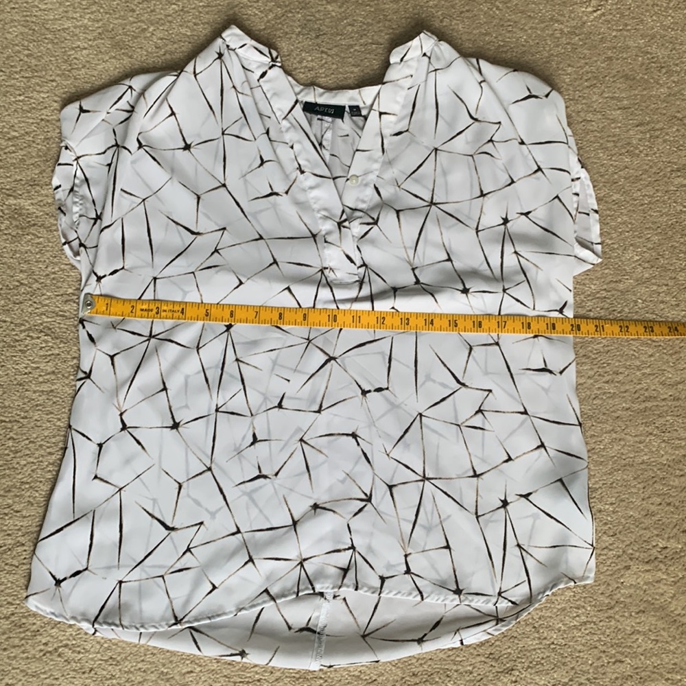 Apt 9 short sleeve top - Picture 5 of 5
